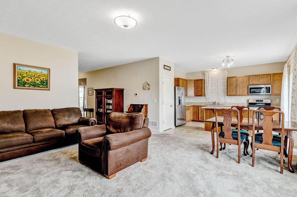 4897 Farview Road Columbus, OH 43231 - Photo 8 of 26 Gallery Image 8