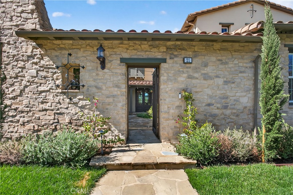 21 Ali Lane Ladera Ranch, CA 92694 - Photo 6 of 61