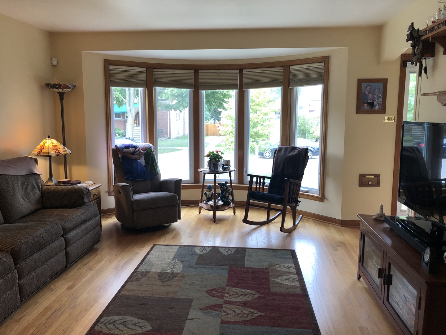 2417 South 3rd Avenue North Riverside, IL 60546 - Photo 3 of 24