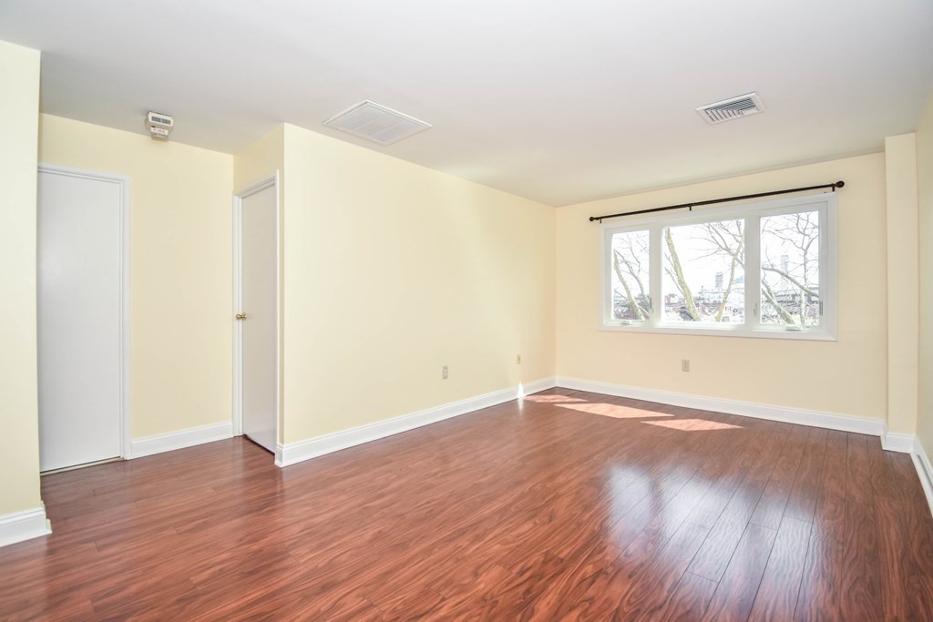 35 Des Moines Road, Unit 302 Quincy, MA 02169 - Photo 16 of 32 Gallery Image 16