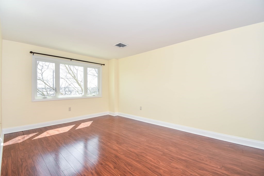 35 Des Moines Road, Unit 302 Quincy, MA 02169 - Photo 17 of 32 Gallery Image 17