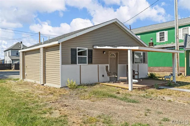 $69,999 | 329 South Main Street, Dupo, IL 62239