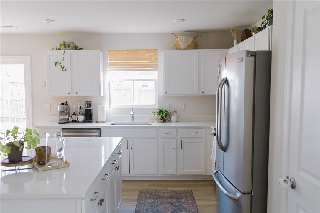 314 Callie Way Easley, SC 29642 - Photo 16 of 27 This bright kitchen features ample counter space, modern appliances, and abundant natural light.