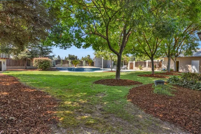 $975,000 | 4481 North Palm Avenue, Fresno, CA 93704