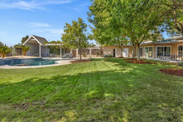 $975,000 | 4481 North Palm Avenue, Fresno, CA 93704