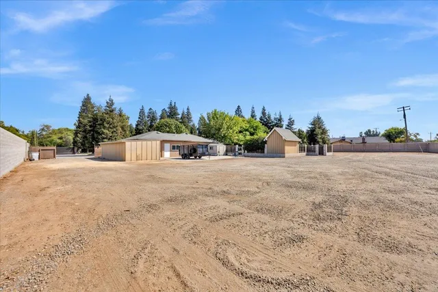 $975,000 | 4481 North Palm Avenue, Fresno, CA 93704