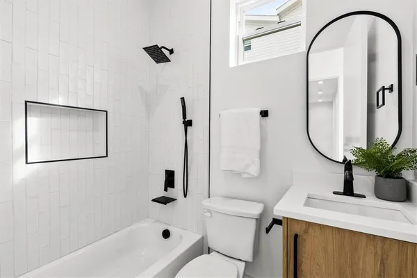 $3,250 | 815 East 5th Street, Unit 209, Dallas, TX 75203