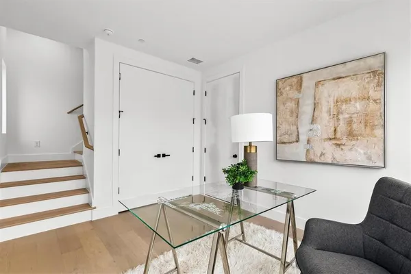 $3,250 | 815 East 5th Street, Unit 209, Dallas, TX 75203