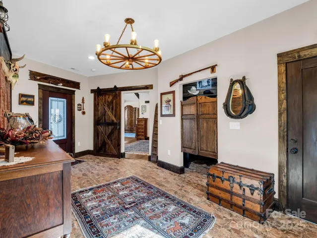 $1,390,000 | 765 Higher Path Drive, Saluda, NC 28773