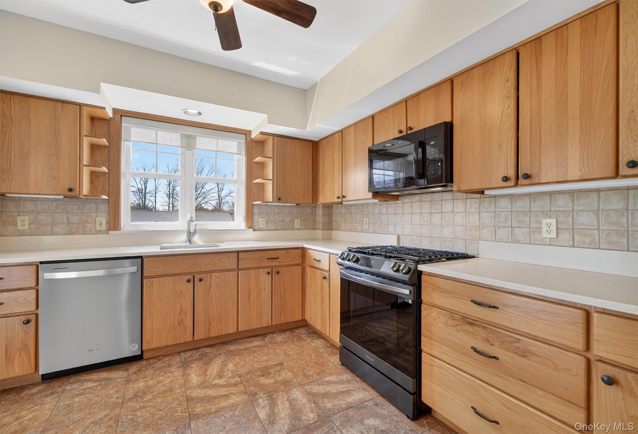 528 Union Avenue Peekskill, NY 10566 - Photo 13 of 41