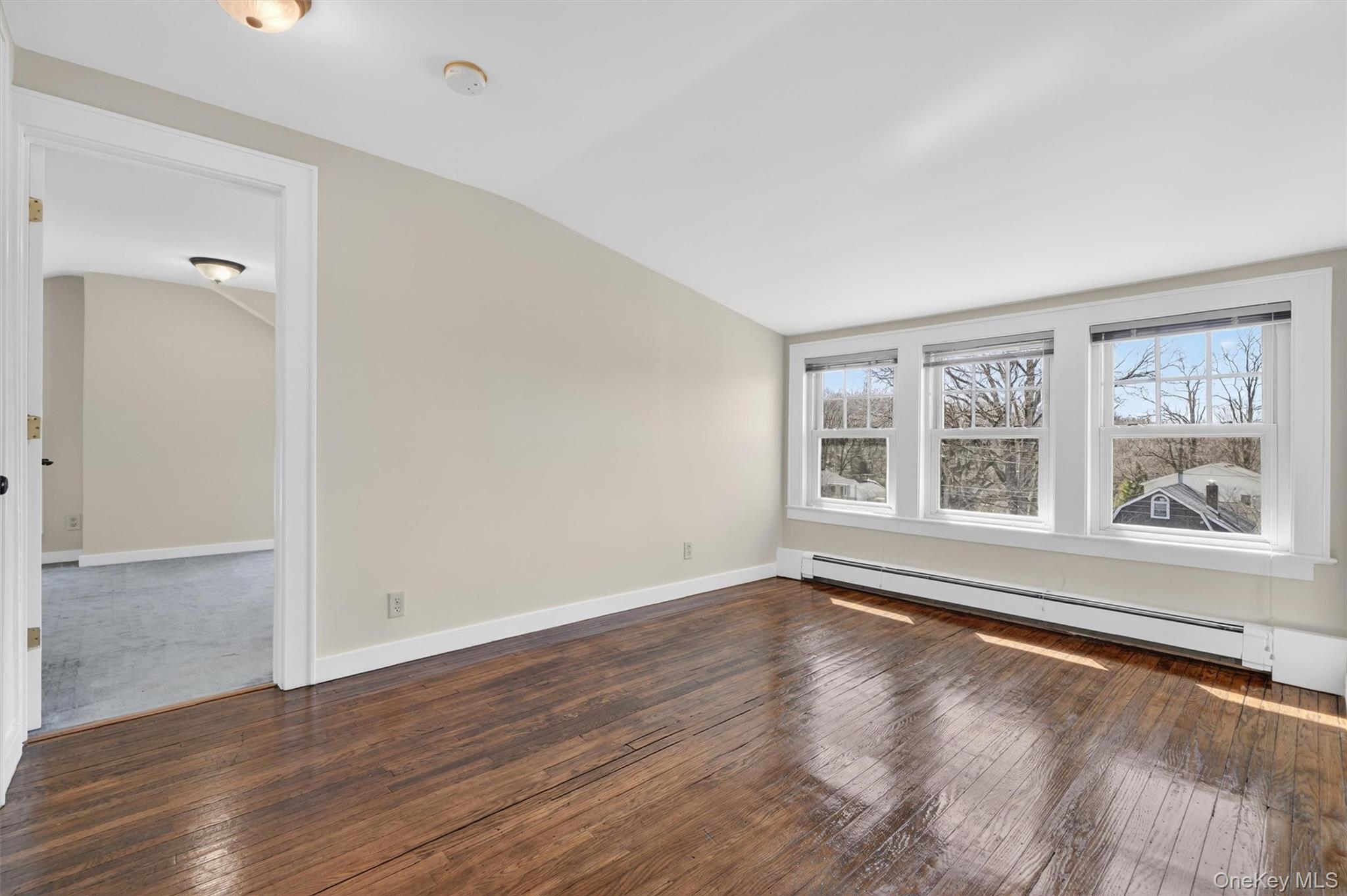 528 Union Avenue Peekskill, NY 10566 - Photo 25 of 41 Family room on the second floor