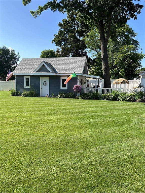 10 Dean Street Hudson, MA 01749 - Photo 24 of 40