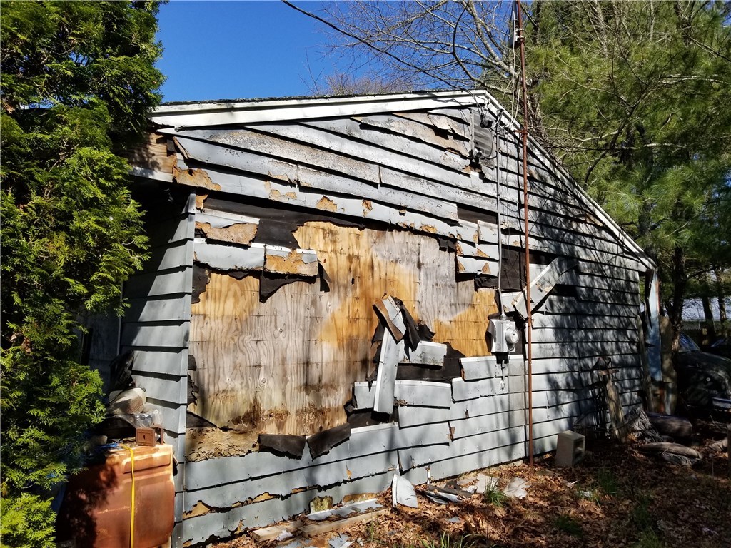 10 Daniel Road Wareham, MA 02571 - Photo 5 of 6 Gallery Image 5