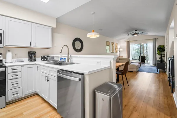 $299,900 | 227 Pinehurst Lane, Unit 6I, Pawleys Island, SC 29585