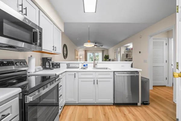 $299,900 | 227 Pinehurst Lane, Unit 6I, Pawleys Island, SC 29585