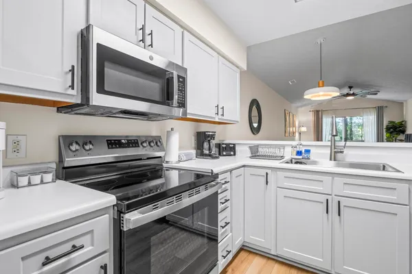 $299,900 | 227 Pinehurst Lane, Unit 6I, Pawleys Island, SC 29585