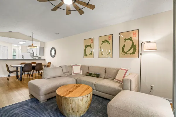 $299,900 | 227 Pinehurst Lane, Unit 6I, Pawleys Island, SC 29585