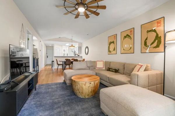$299,900 | 227 Pinehurst Lane, Unit 6I, Pawleys Island, SC 29585