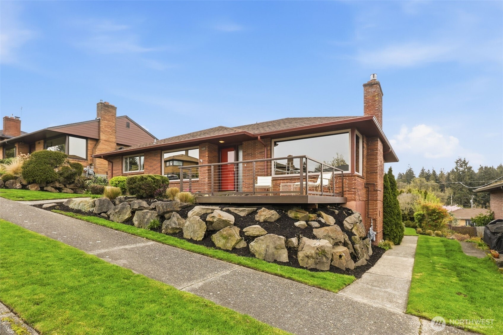 4019 Southwest Henderson Street Seattle, WA 98136 - Photo 3 of 40