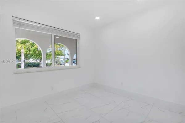 $2,900 | 810 Southwest 14th Court, Deerfield Beach, FL 33441