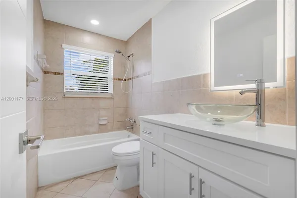 $2,900 | 810 Southwest 14th Court, Deerfield Beach, FL 33441