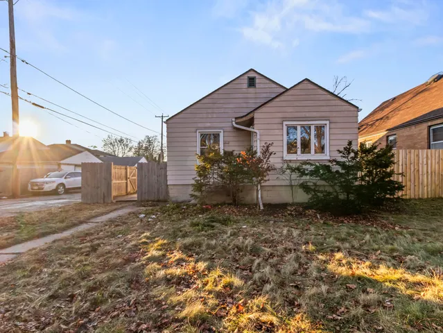 $215,000 | 3855 South 15th Place, Milwaukee, WI 53221