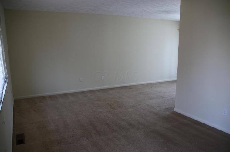 3116 Sundale Road Columbus, OH 43232 - Photo 3 of 24 Gallery Image 3