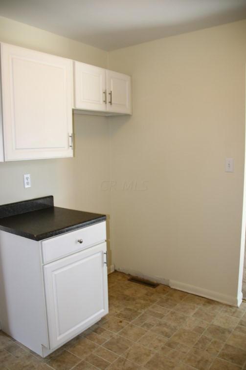 3116 Sundale Road Columbus, OH 43232 - Photo 8 of 24 Gallery Image 8