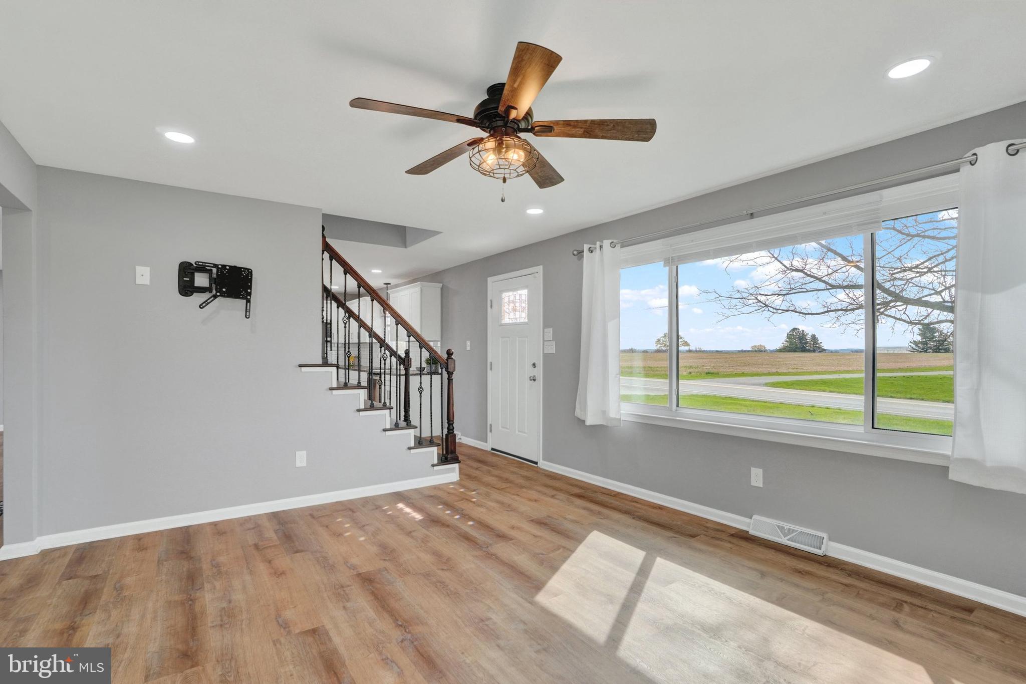 3601 Admire Road Dover, PA 17315 - Photo 21 of 49 Livingroom