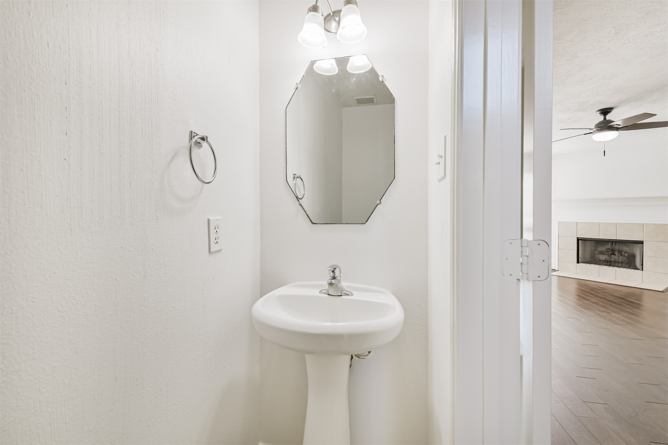 2507 Liza Court Spring, TX 77388 - Photo 16 of 37 a bathroom with a sink and a mirror