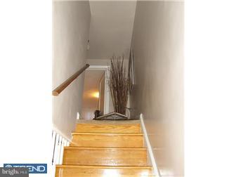 1319 Farrington Road Philadelphia, PA 19151 - Photo 9 of 12 Foyer