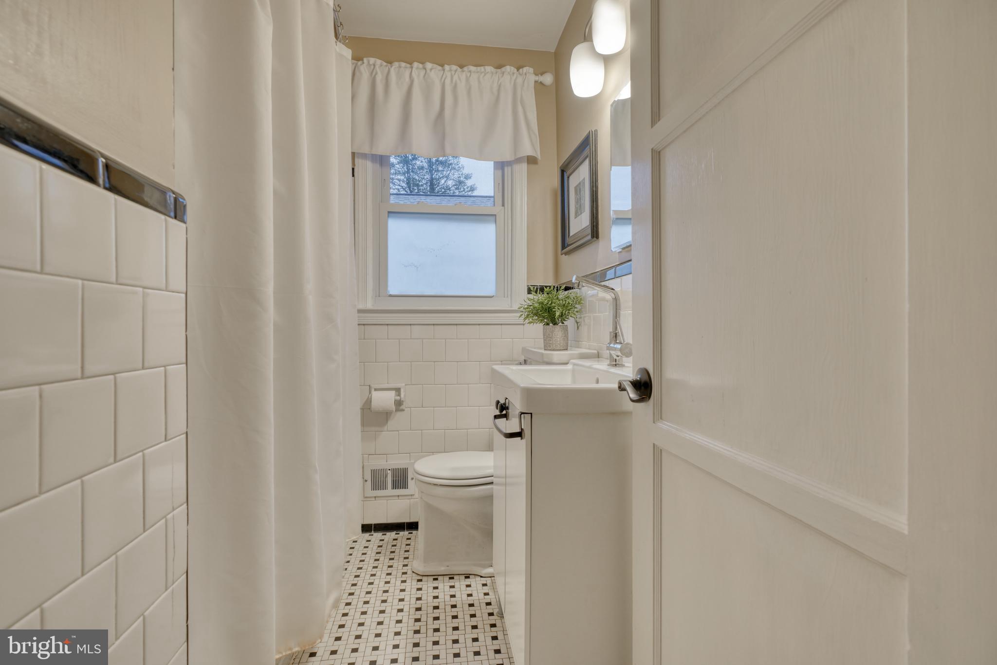 3338 Garnet Road Baltimore, MD 21234 - Photo 18 of 36