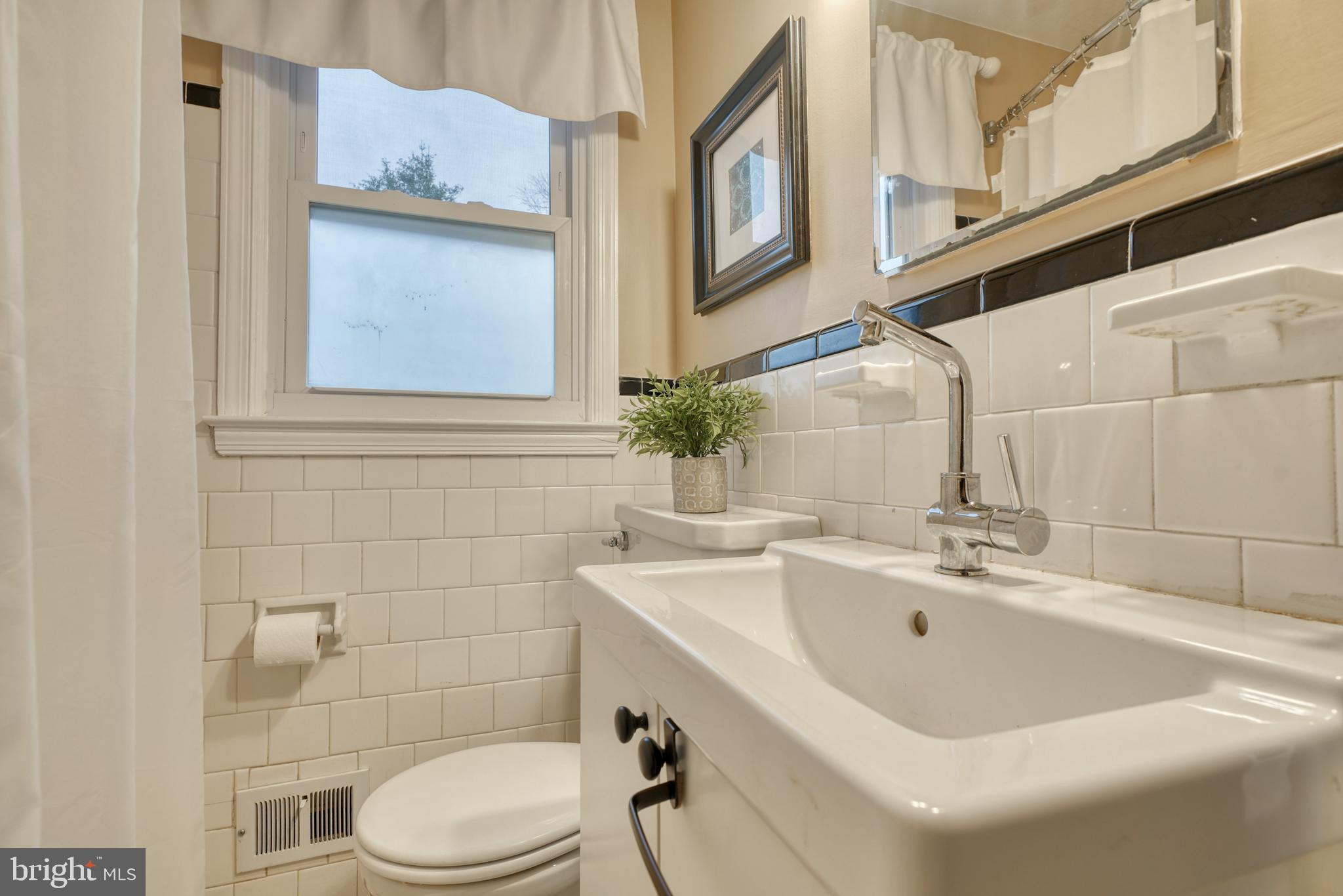 3338 Garnet Road Baltimore, MD 21234 - Photo 19 of 36