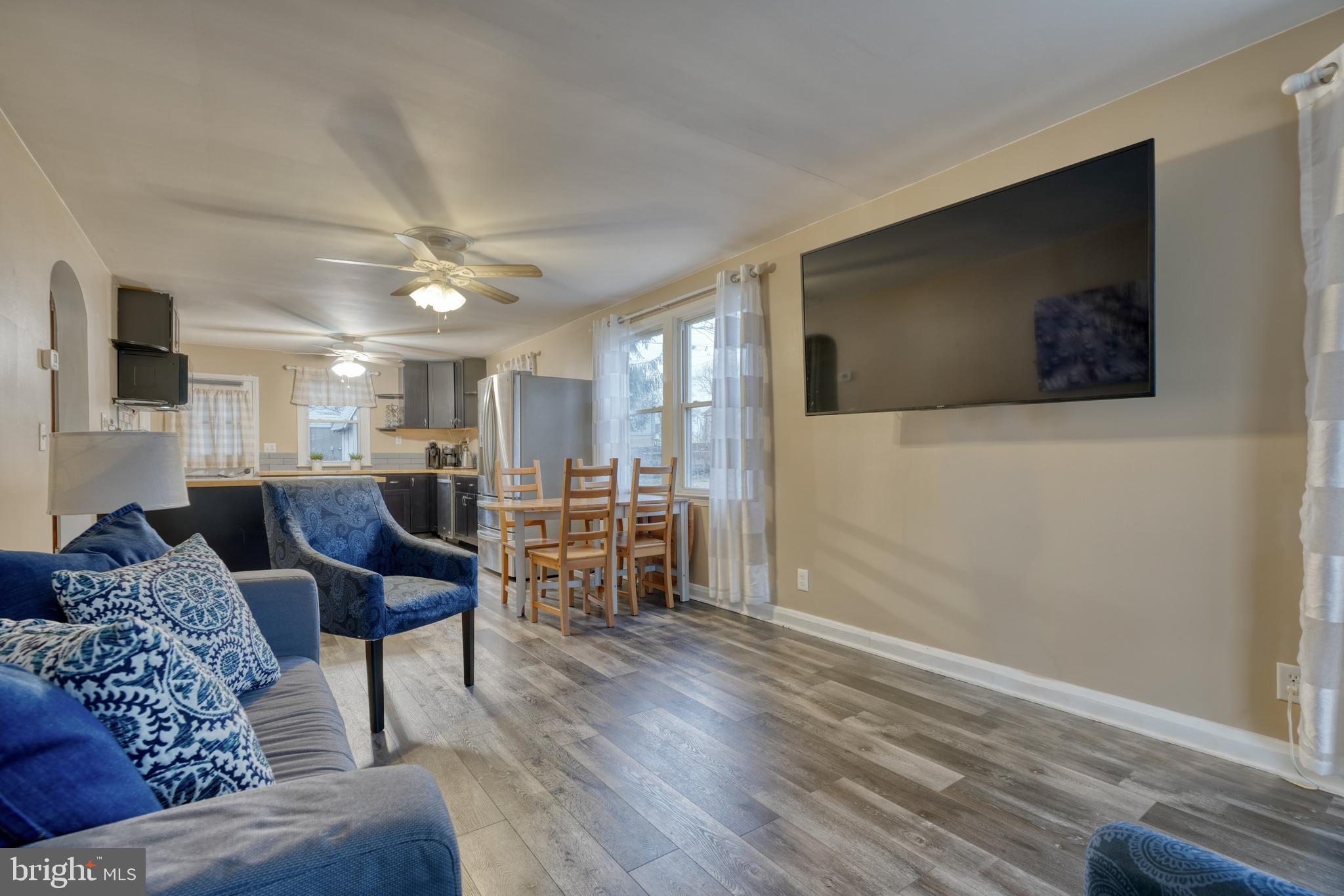 3338 Garnet Road Baltimore, MD 21234 - Photo 4 of 36