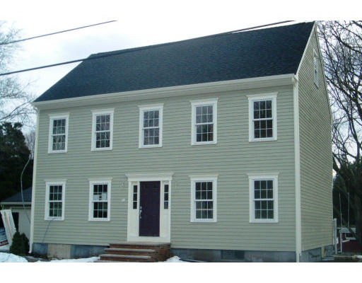 40 Richards Road Reading, MA 01867 - Photo 1 of 5 Gallery Image 1