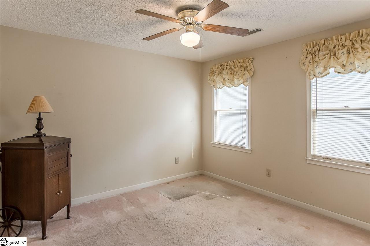 309 Shadow Ridge Circle Simpsonville, SC 29681 - Photo 17 of 32 Gallery Image 17