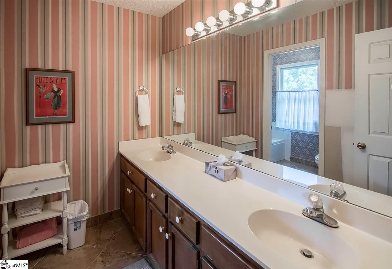 309 Shadow Ridge Circle Simpsonville, SC 29681 - Photo 25 of 32 Gallery Image 25