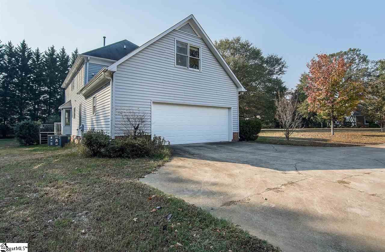 309 Shadow Ridge Circle Simpsonville, SC 29681 - Photo 28 of 32 Gallery Image 28