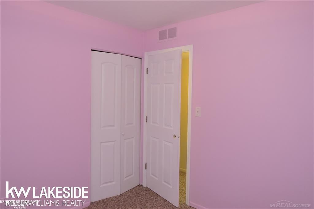 21809 Rosedale Street St. Clair Shores, MI 48080 - Photo 14 of 17