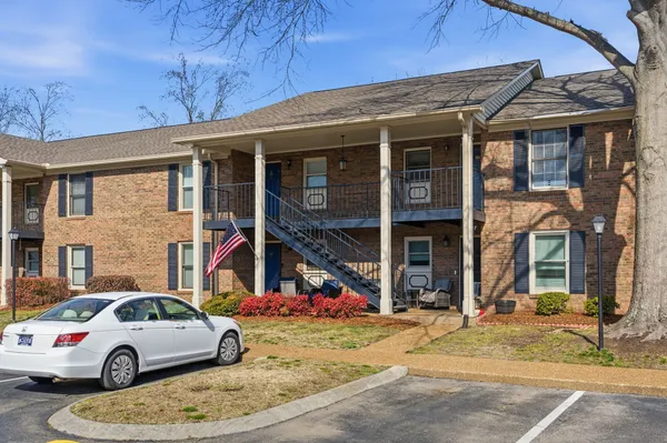 $1,575 | 208 Westfield Drive, Nashville, TN 37221