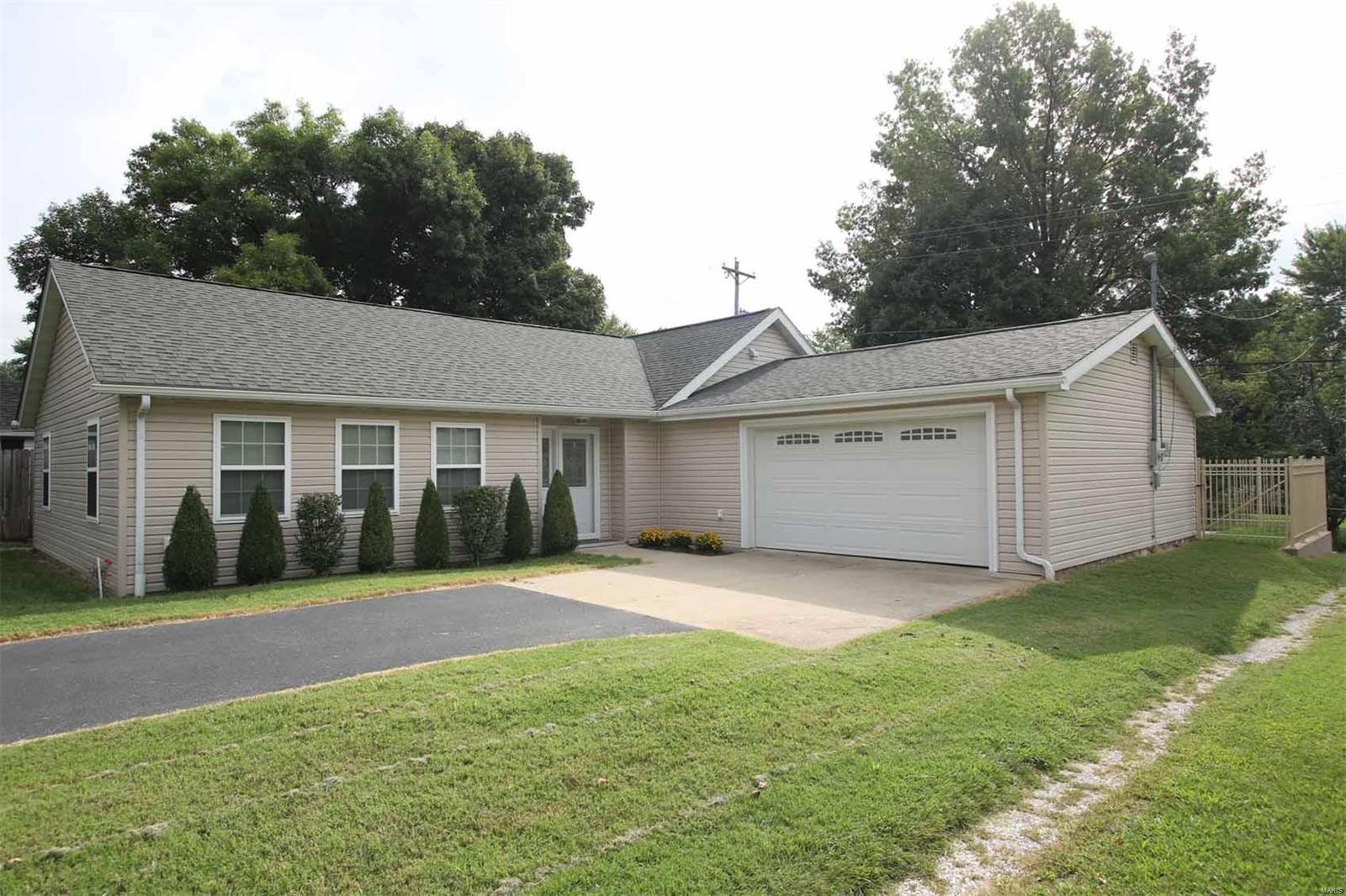 4720 Nameoki Road Granite City, IL 62040 - Photo 1 of 18 Gallery Image 1