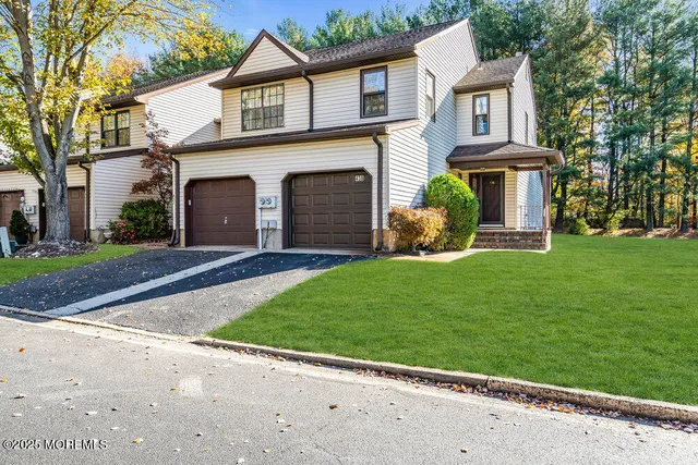 $2,850 | 438 Oak Knoll Drive, Unit 438, Manalapan, NJ 07726