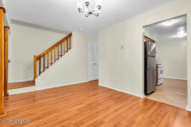 $2,850 | 438 Oak Knoll Drive, Unit 438, Manalapan, NJ 07726