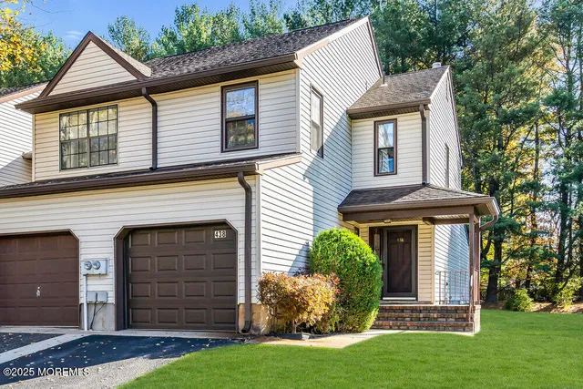 $2,850 | 438 Oak Knoll Drive, Unit 438, Manalapan, NJ 07726