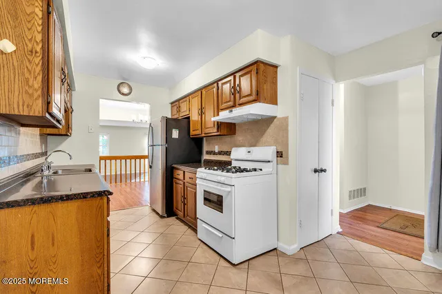 $2,850 | 438 Oak Knoll Drive, Unit 438, Manalapan, NJ 07726