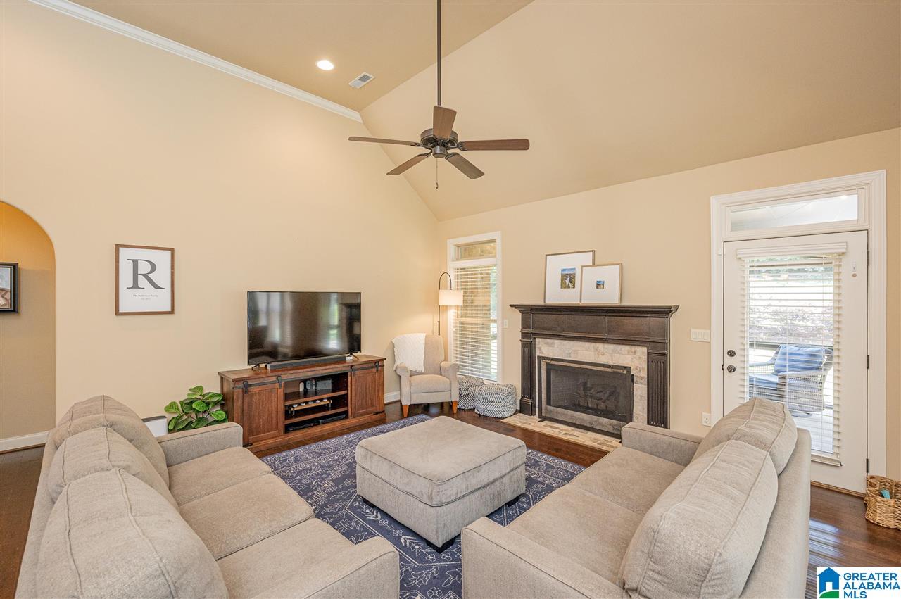 383 Strathaven Drive Pelham, AL 35124 - Photo 7 of 50