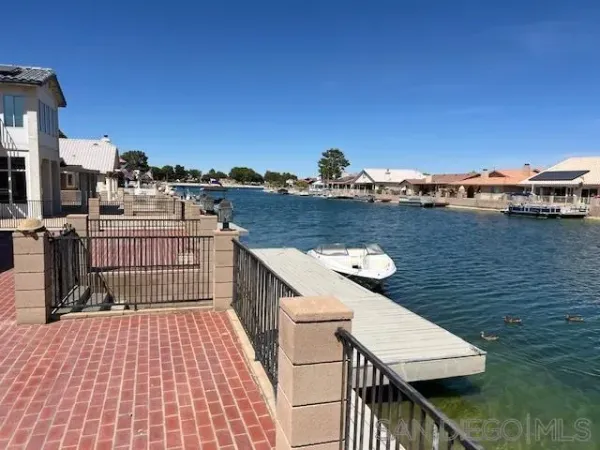 $389,900 | 27539 Silver Lakes Parkway, Helendale, CA 92342
