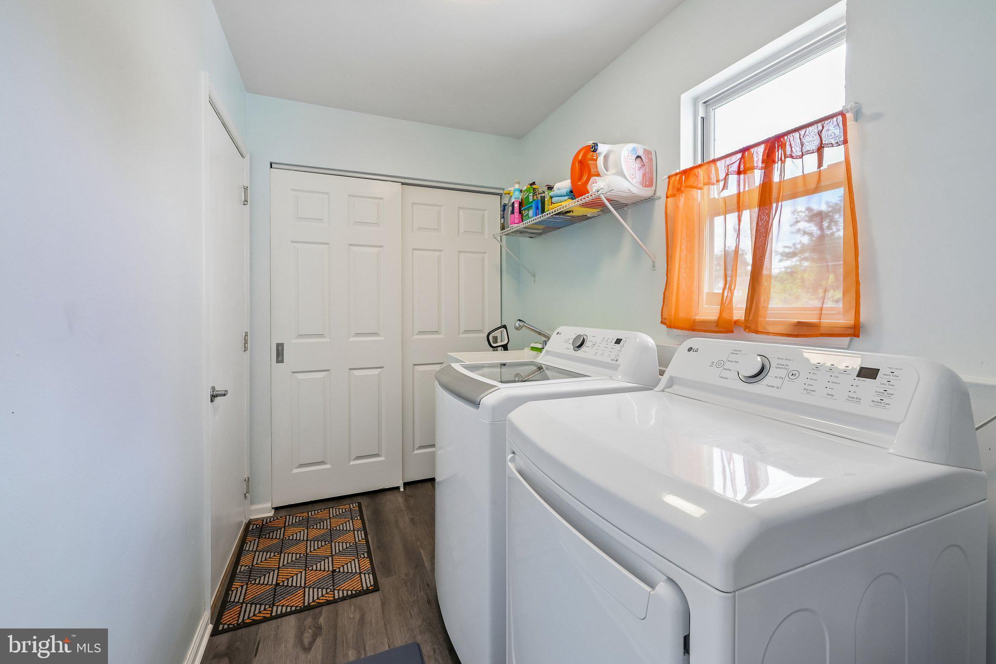 14 Chestertown Road Sicklerville, NJ 08081 - Photo 16 of 29 Bright and functional laundry space.