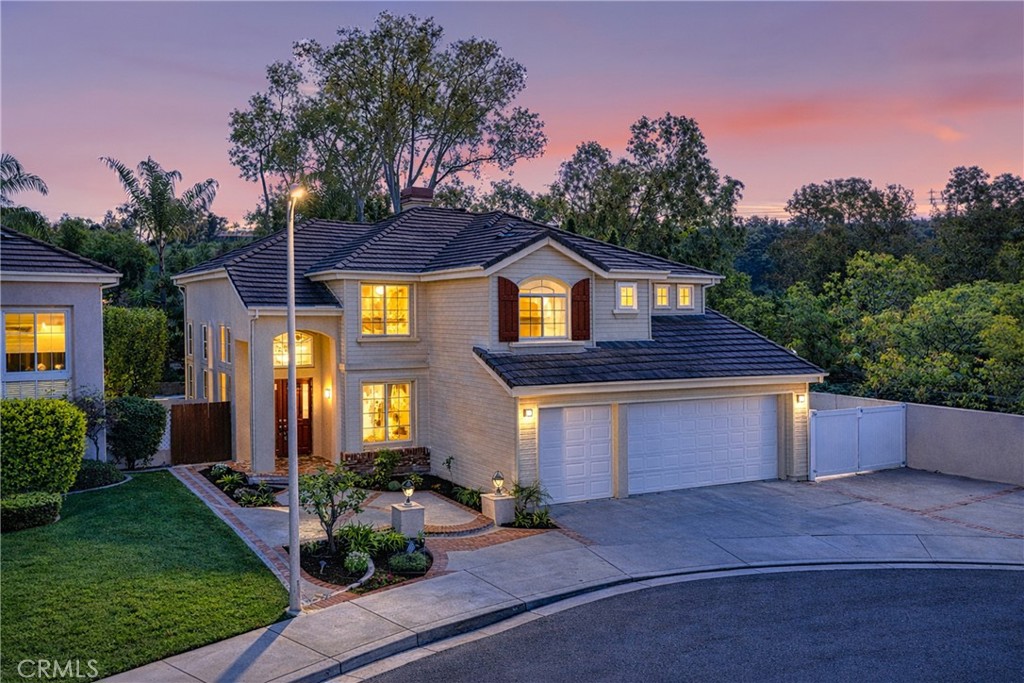 18 Broadleaf Irvine, CA 92612 - Photo 52 of 52 a front view of a house with garden