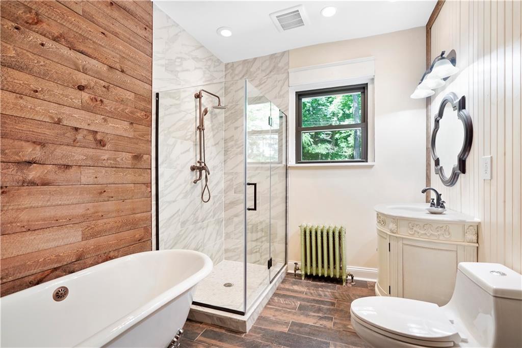 114 East Waldheim Road Pittsburgh, PA 15215 - Photo 18 of 25 Main Bathroom